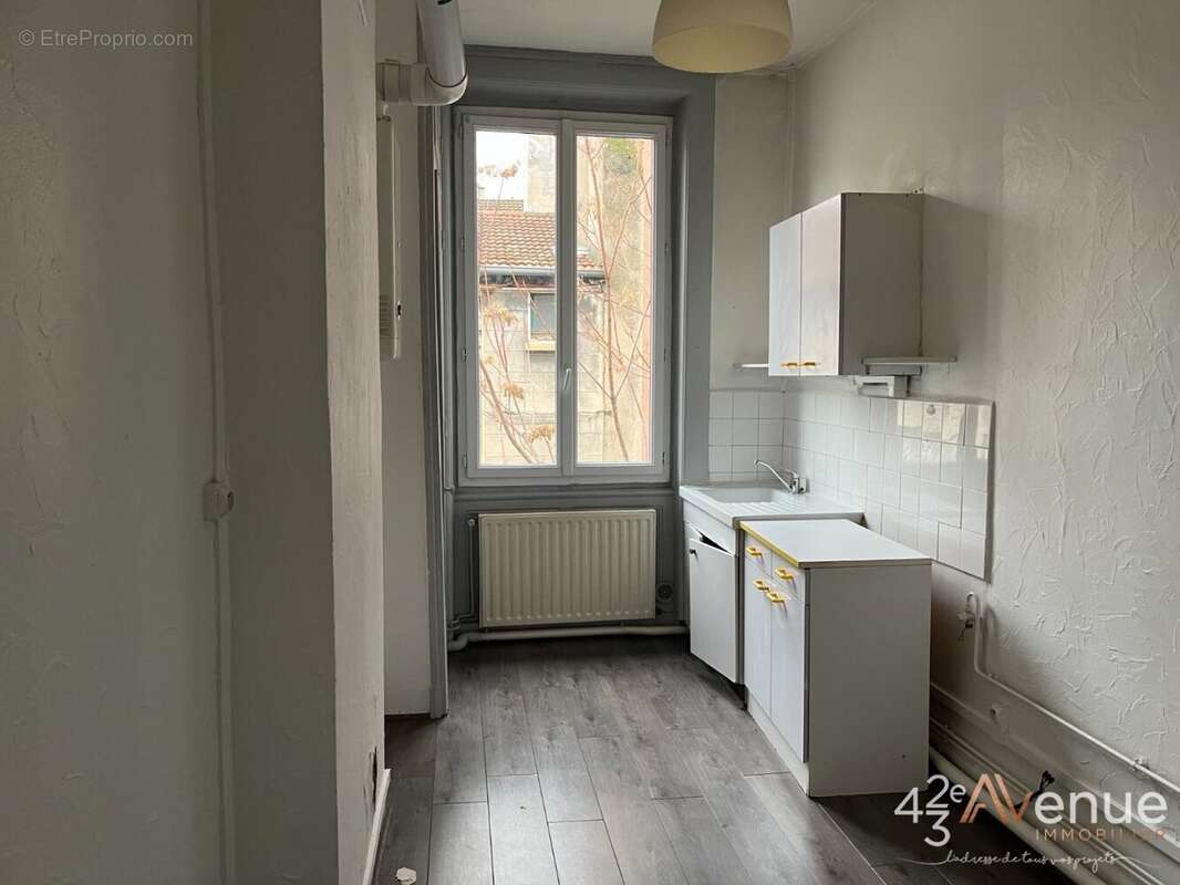 Appartement à SAINT-ETIENNE