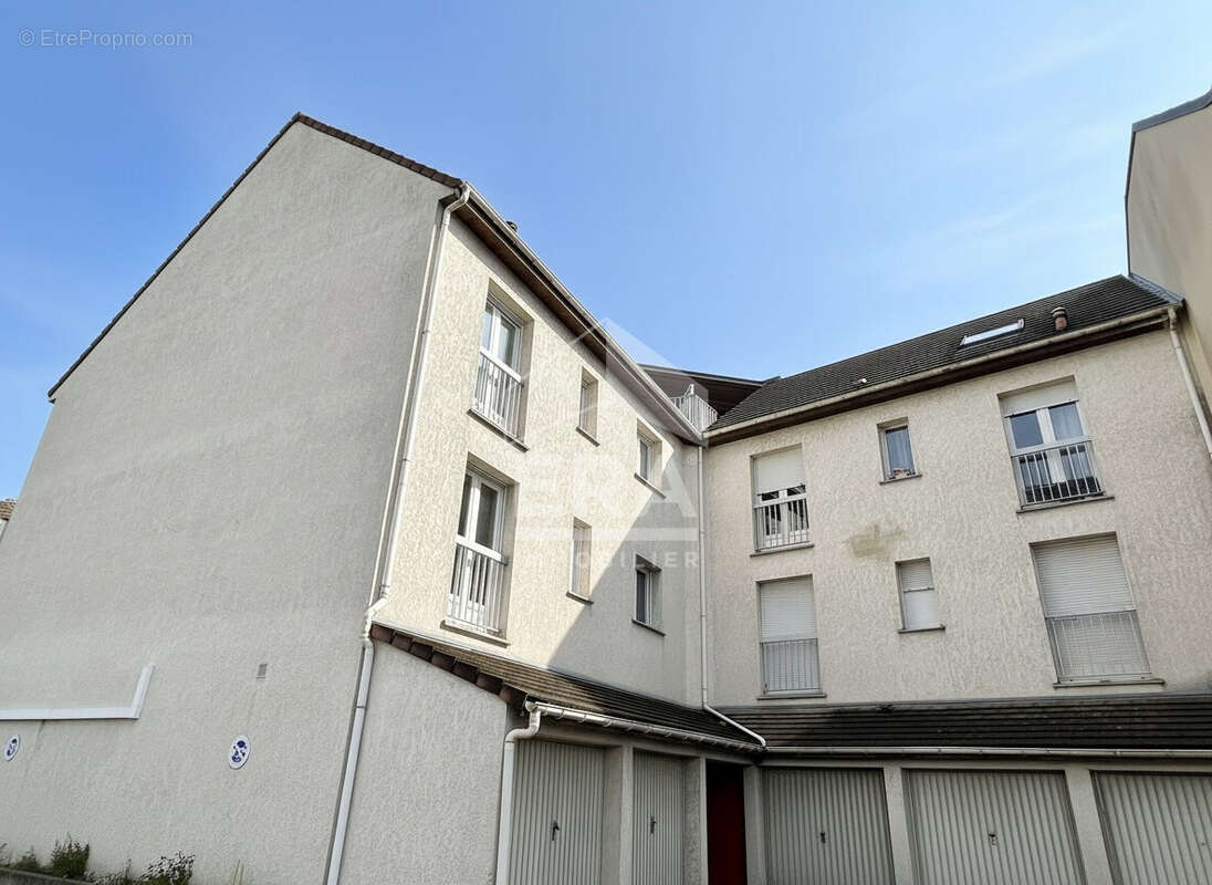 Appartement à PONTAULT-COMBAULT