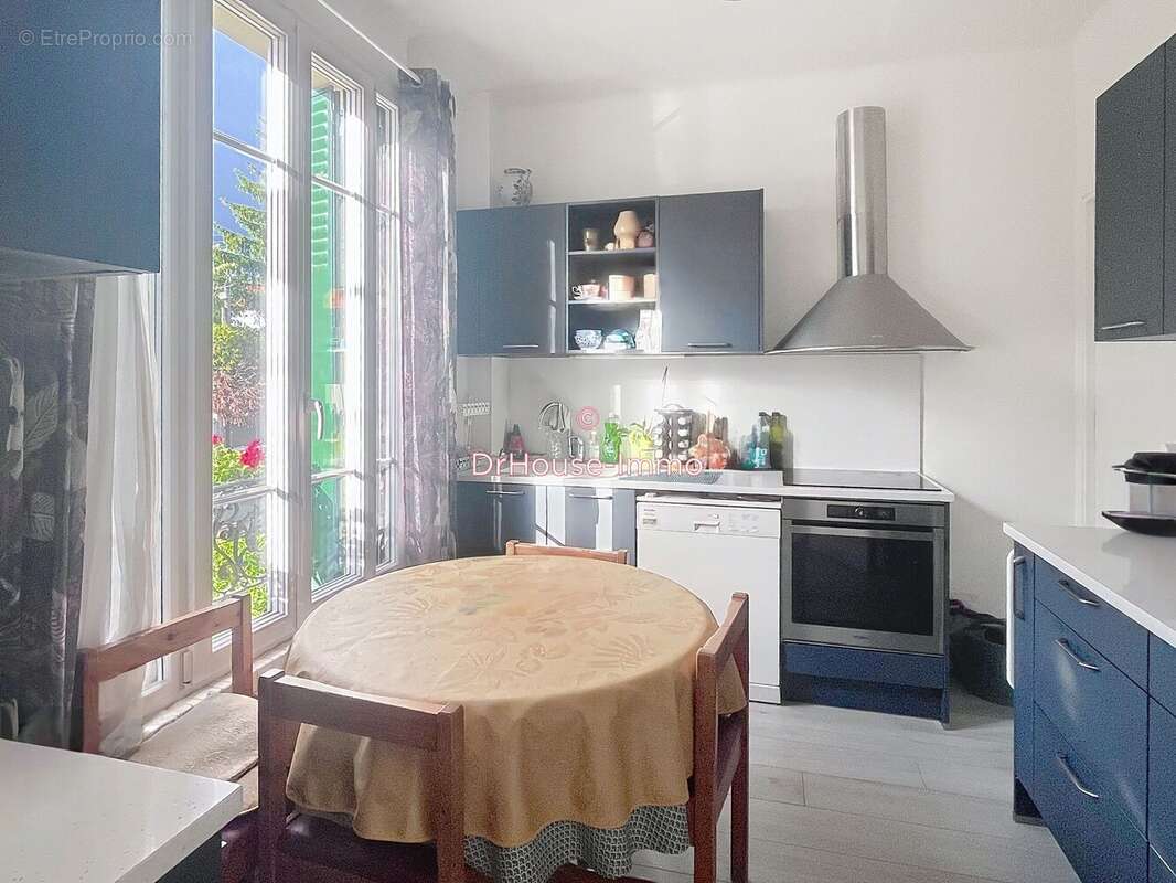 Maison à SAVIGNY-SUR-ORGE