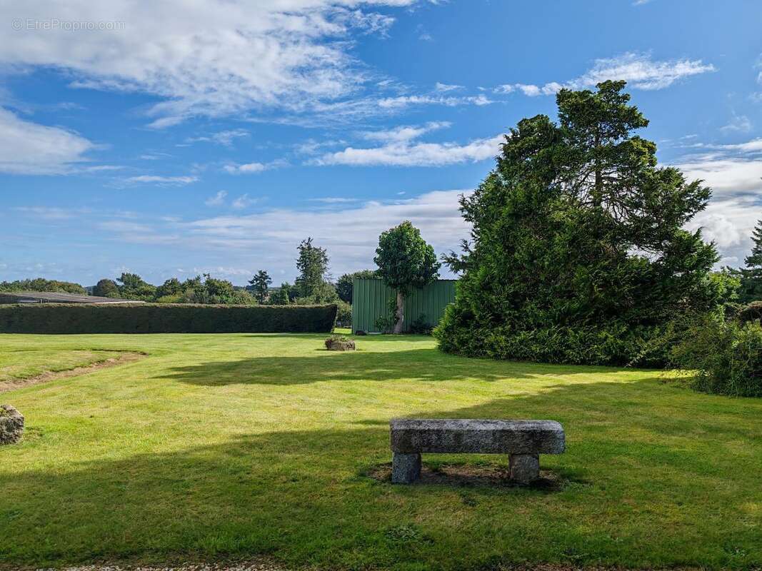 Maison à PLEYBER-CHRIST