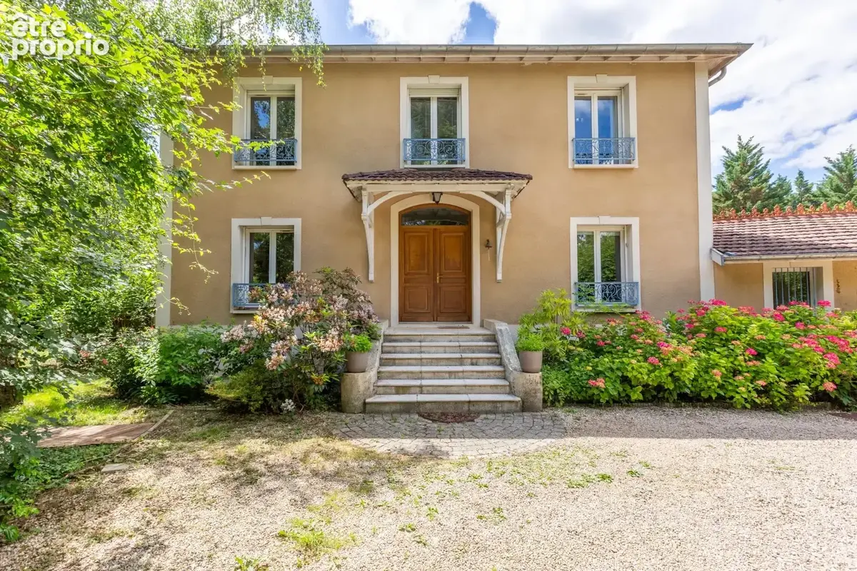 Villa ecully 280m2 - au fond d'une impasse - calme et discretion - photo 7