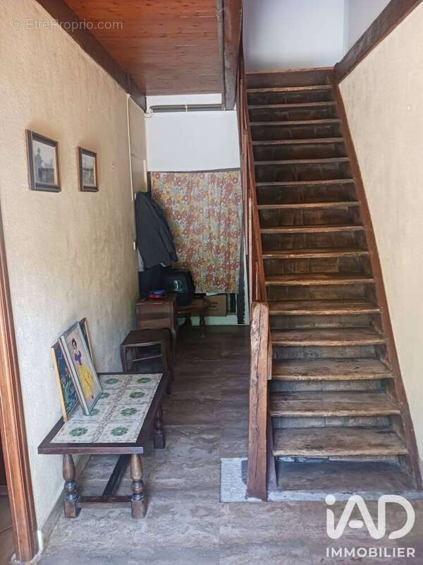 Maison 121 m² à Champagne-Saint-Hilaire  - photo 5