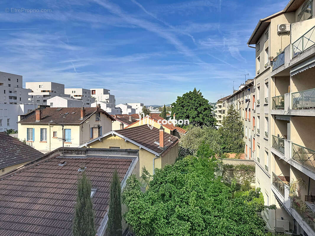 Appartement à LYON-8E