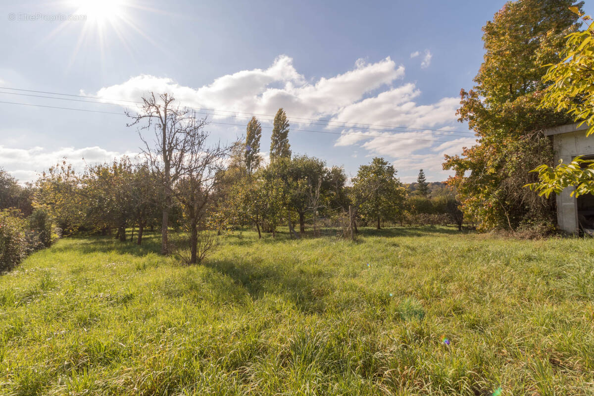Terrain à SAINT-MEDARD-SUR-ILLE