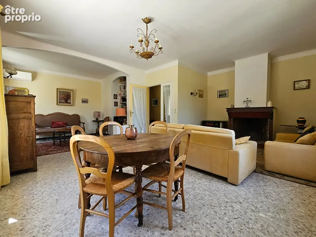 Maison Villeneuve Les Avignon 5 pièce(s) 157 m2 - photo 4
