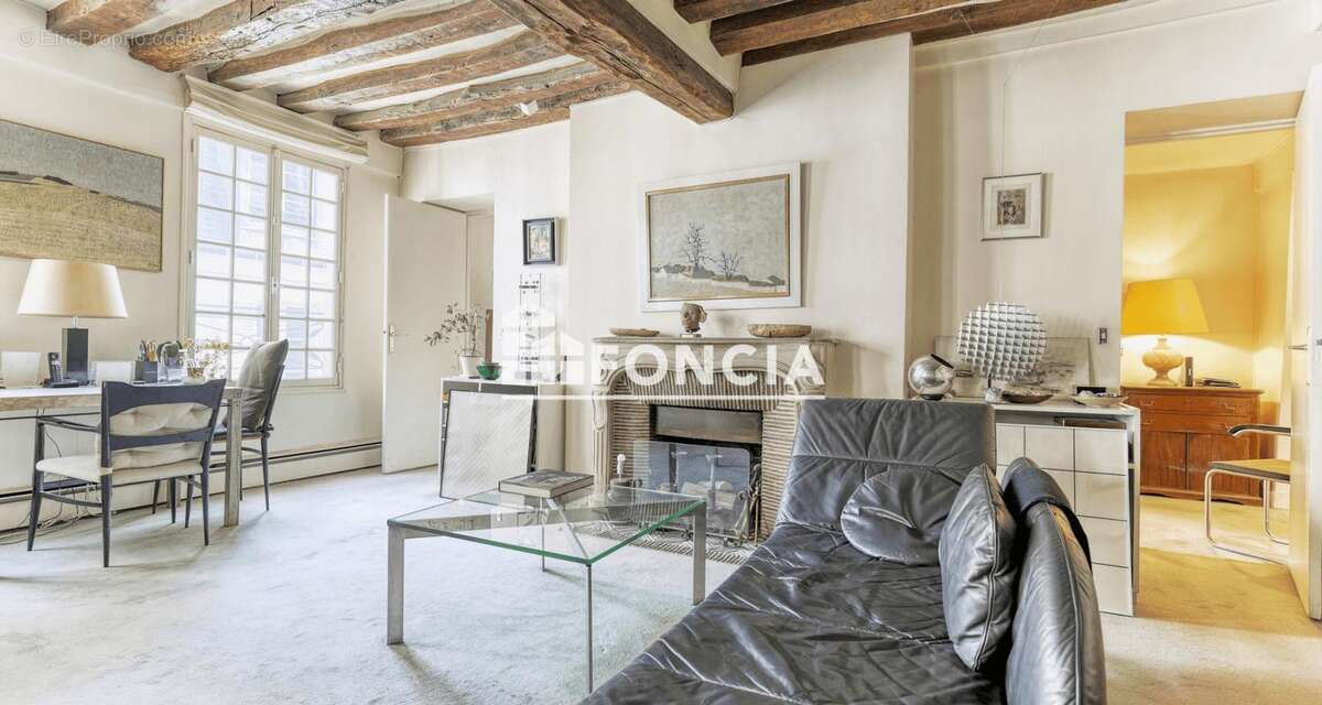Appartement à PARIS-4E