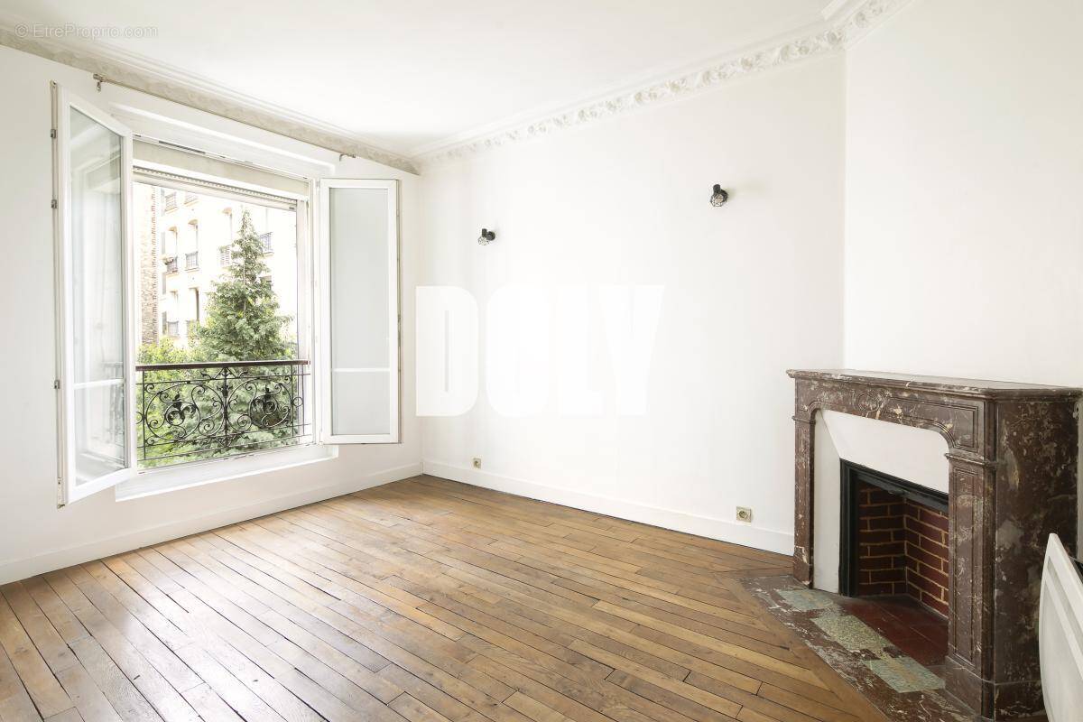Appartement à PARIS-20E