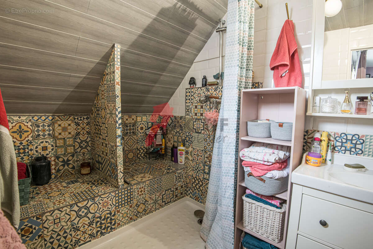 Maison à COURCOURONNES