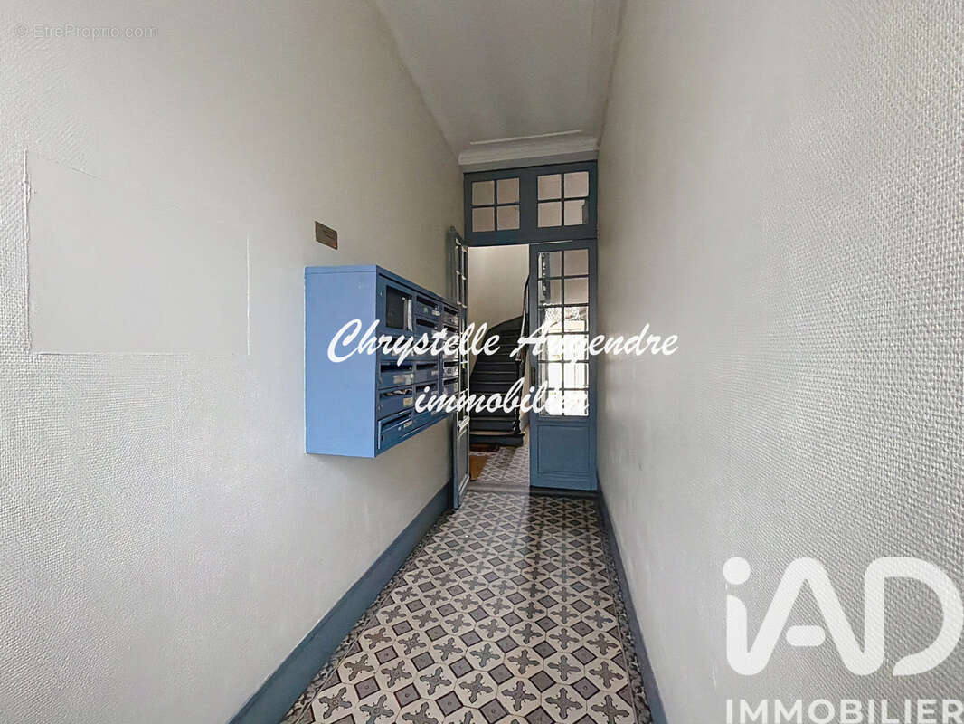 Photo 7 - Appartement à LA GARENNE-COLOMBES