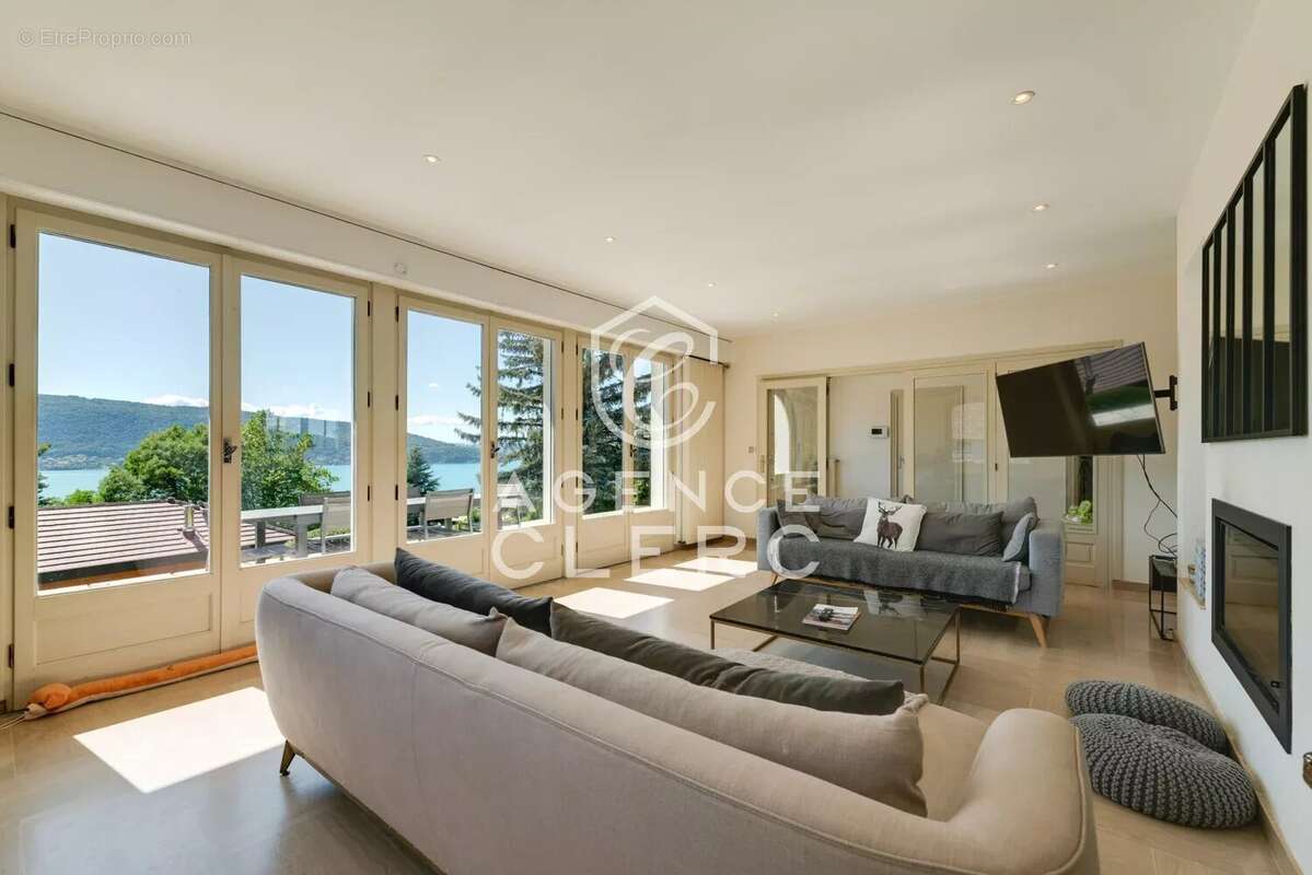 Maison à VEYRIER-DU-LAC