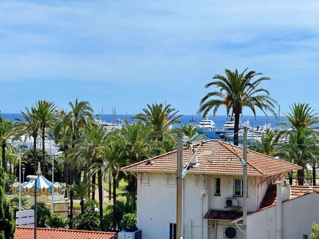 Appartement à CANNES