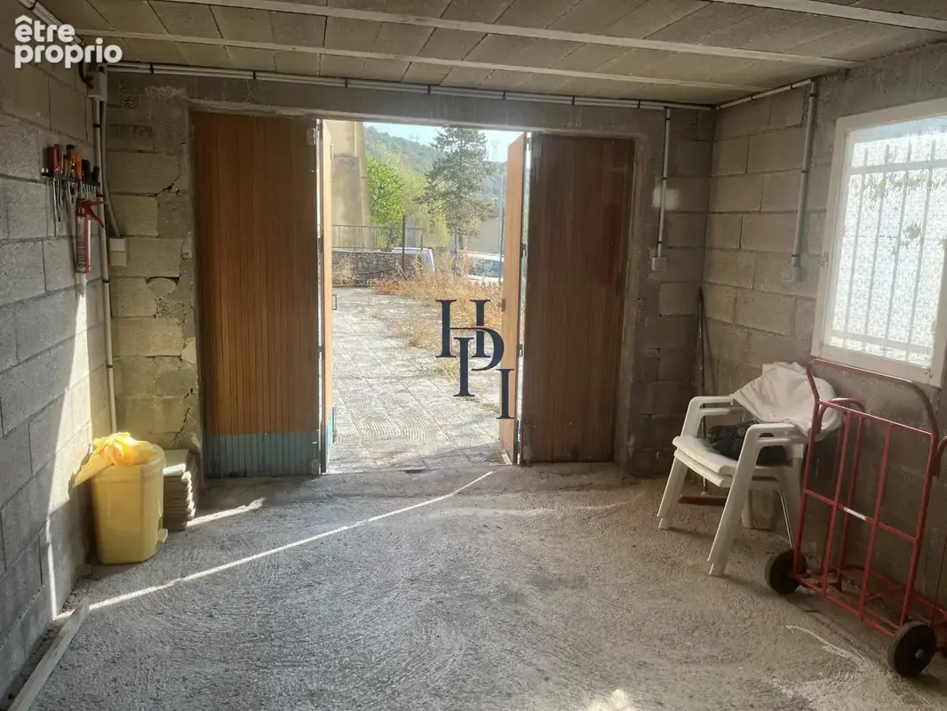 Melvieu, maison de village avec garage et terrain - photo 9