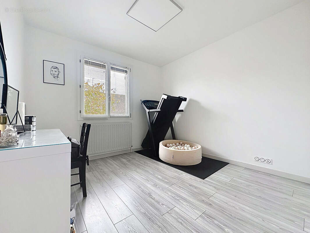 Maison à MAINVILLIERS