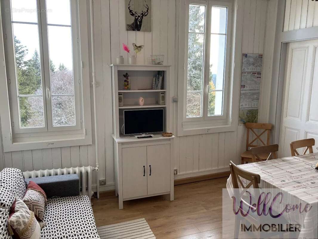 Appartement à PUGNY-CHATENOD