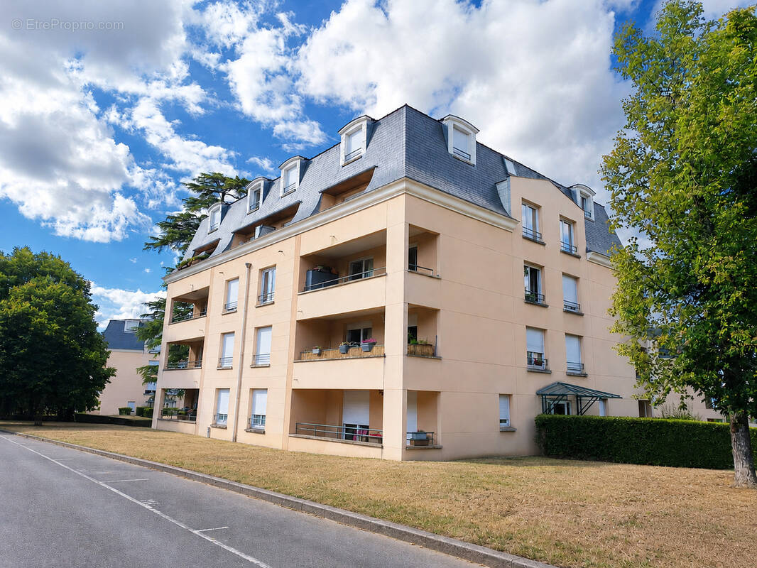 Appartement à DAMMARIE-LES-LYS