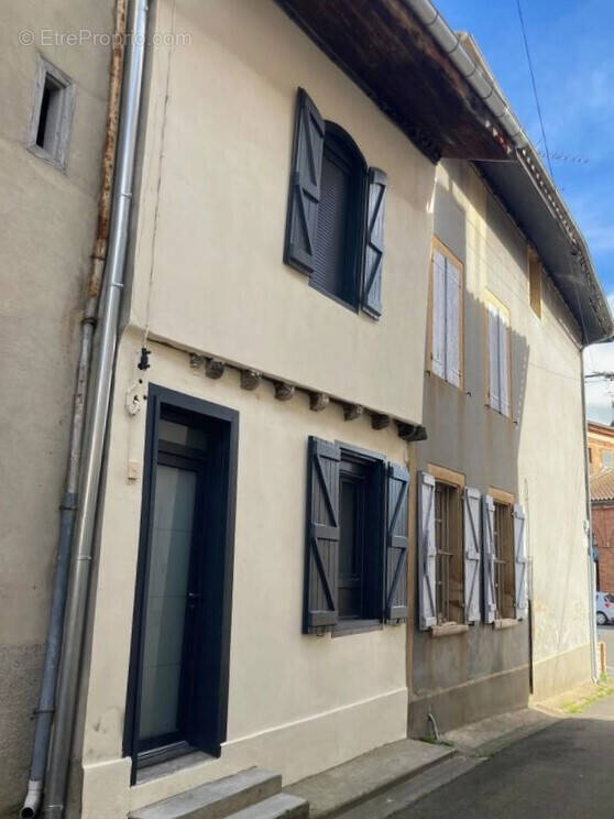 Maison à L&#039;ISLE-EN-DODON