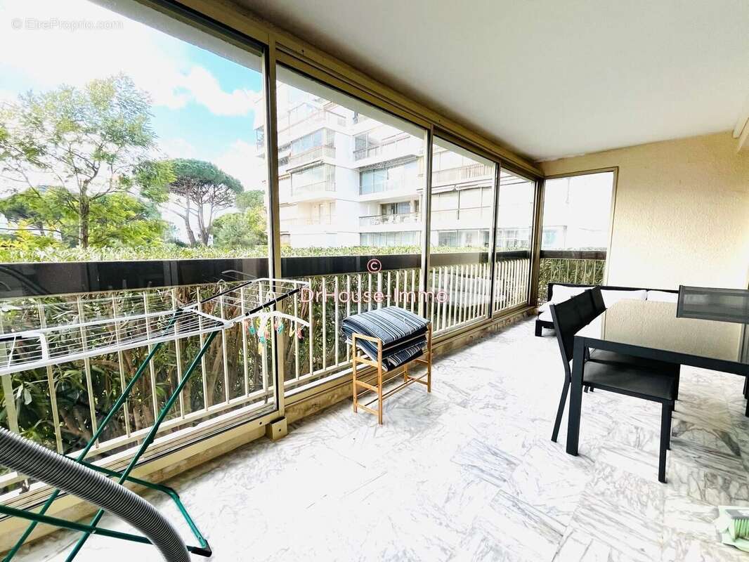 Appartement à MANDELIEU-LA-NAPOULE