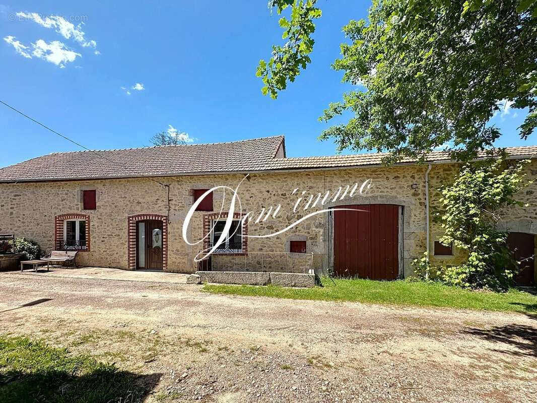 Maison à DUN-LES-PLACES