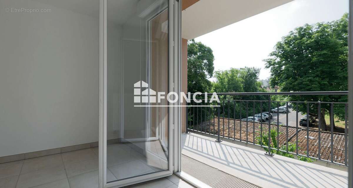 Appartement à MENNECY