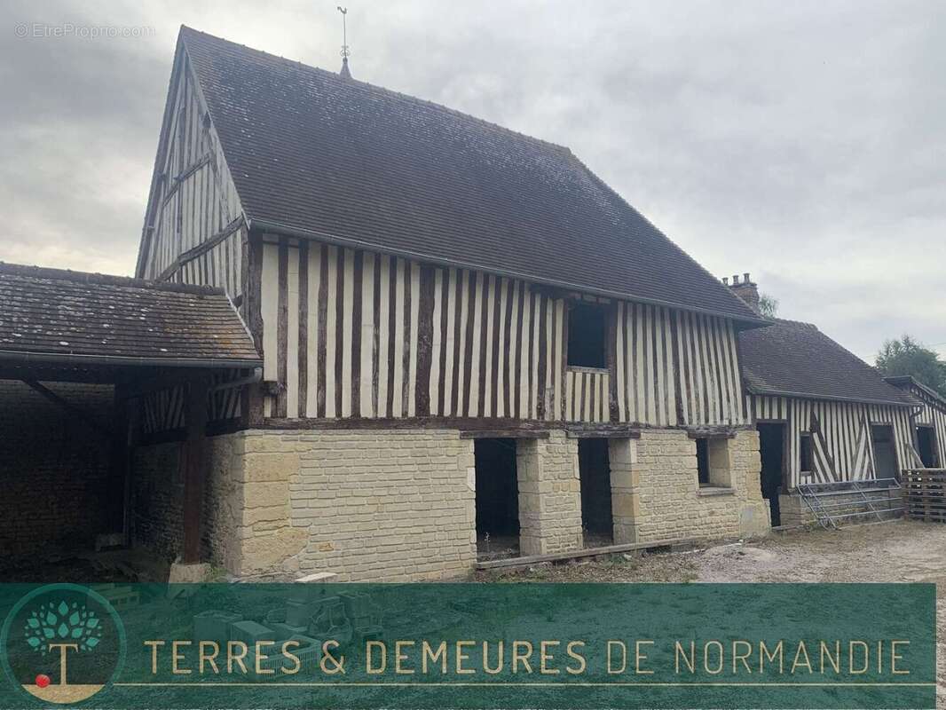 Maison à SAINT-PIERRE-SUR-DIVES