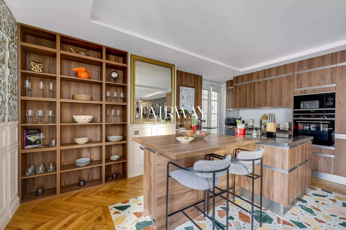 Villiers - Saint-Augustin – Pied-à-terre rénové par architecte de 52 m², vaste séjour de 33 m² et plan optimisé - photo 5