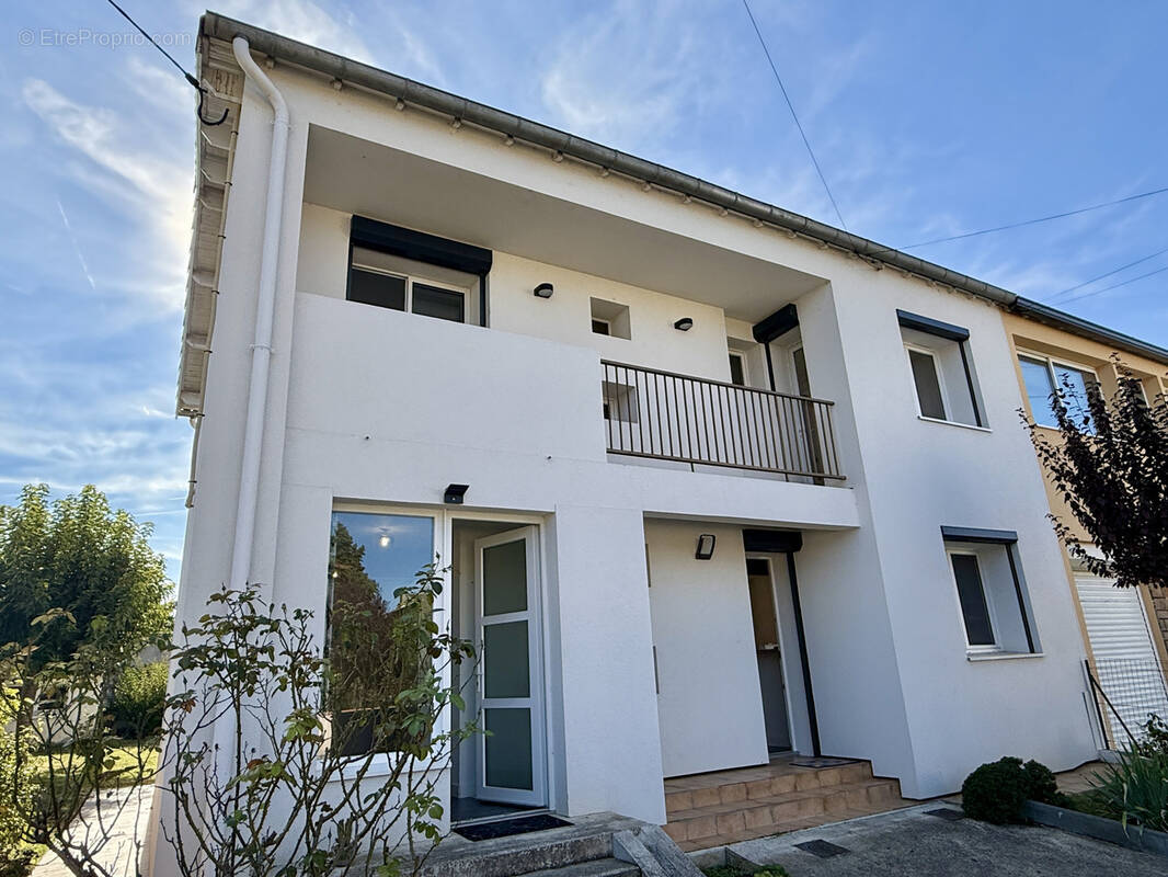 Maison à SAINT-JUERY