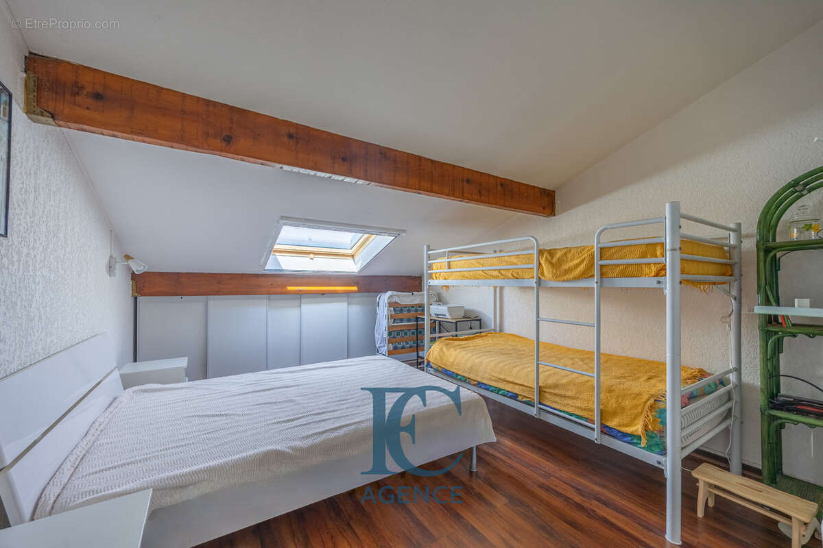 Appartement à SIX-FOURS-LES-PLAGES
