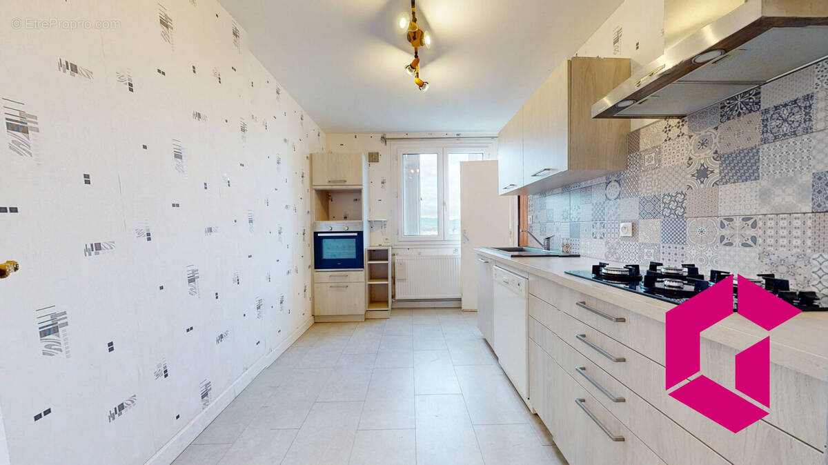 Appartement à SAINT-ETIENNE