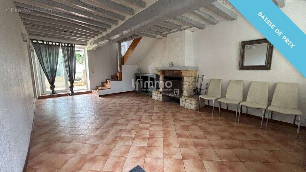 Maison à SAINT-GERMAIN-SOUS-DOUE