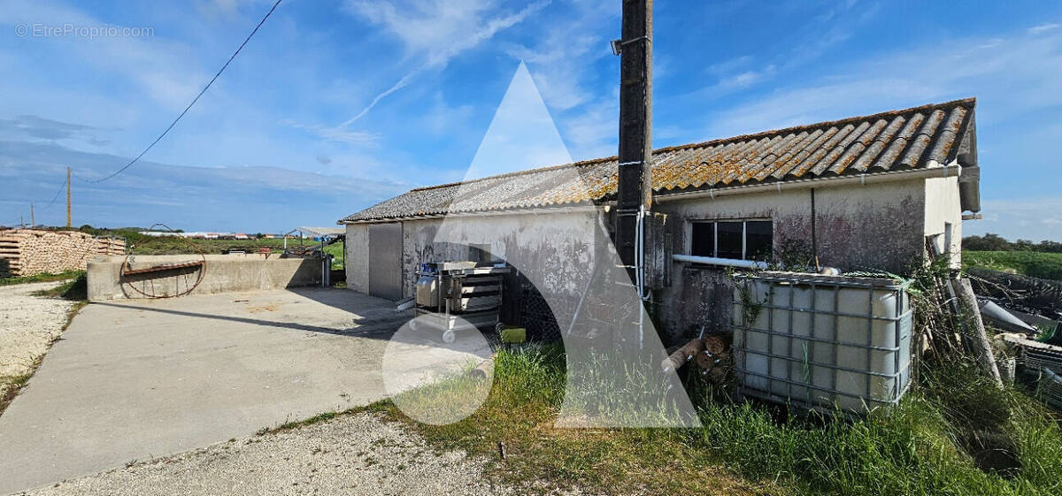 Terrain à LA TREMBLADE