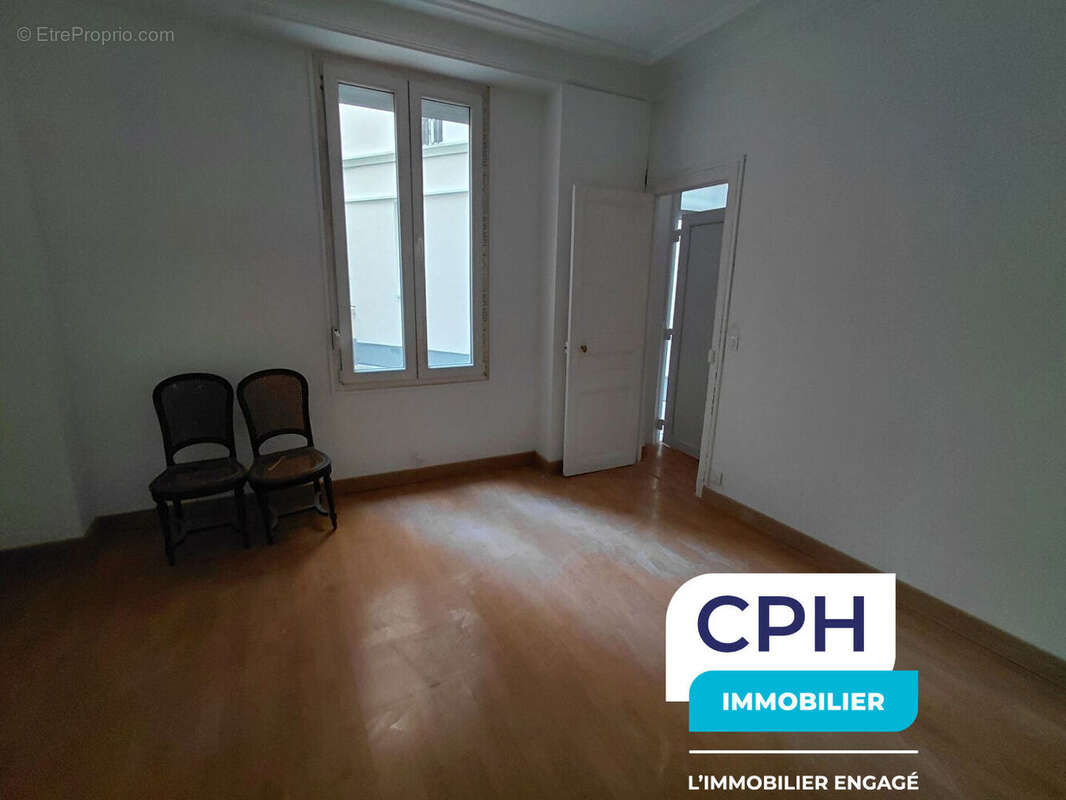 Appartement à PARIS-19E