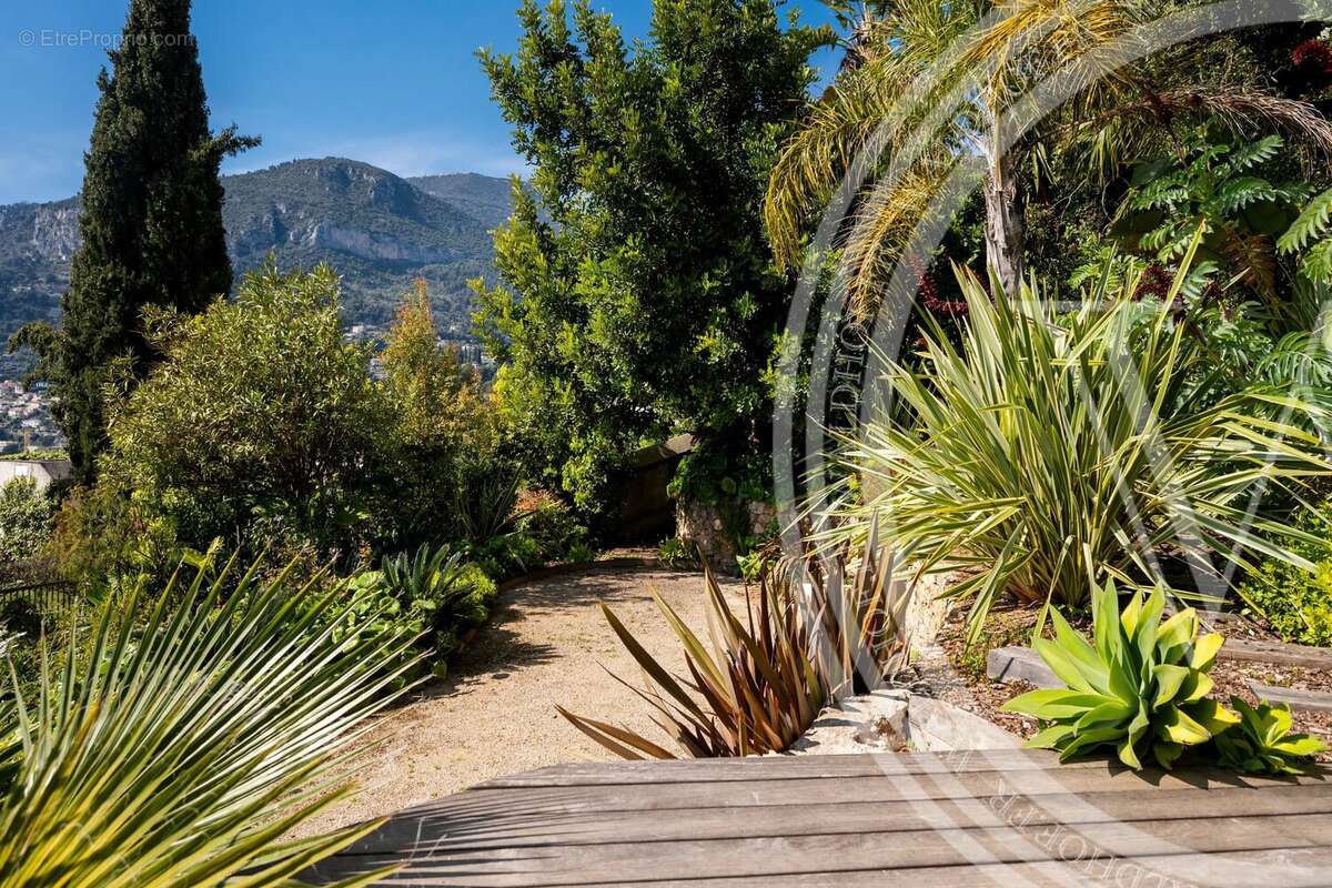 Maison à ROQUEBRUNE-CAP-MARTIN