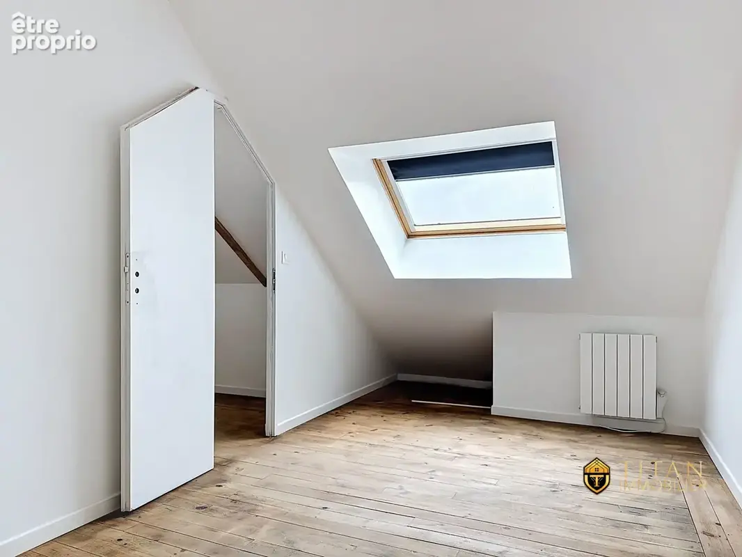 Maison semi individuelle de 60 m² habitables  2 chambres - Jardin  2 garages - Coudekerque-Branche (59210) - TITAN IMMOBILIER