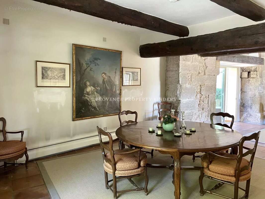 Maison à AUPS