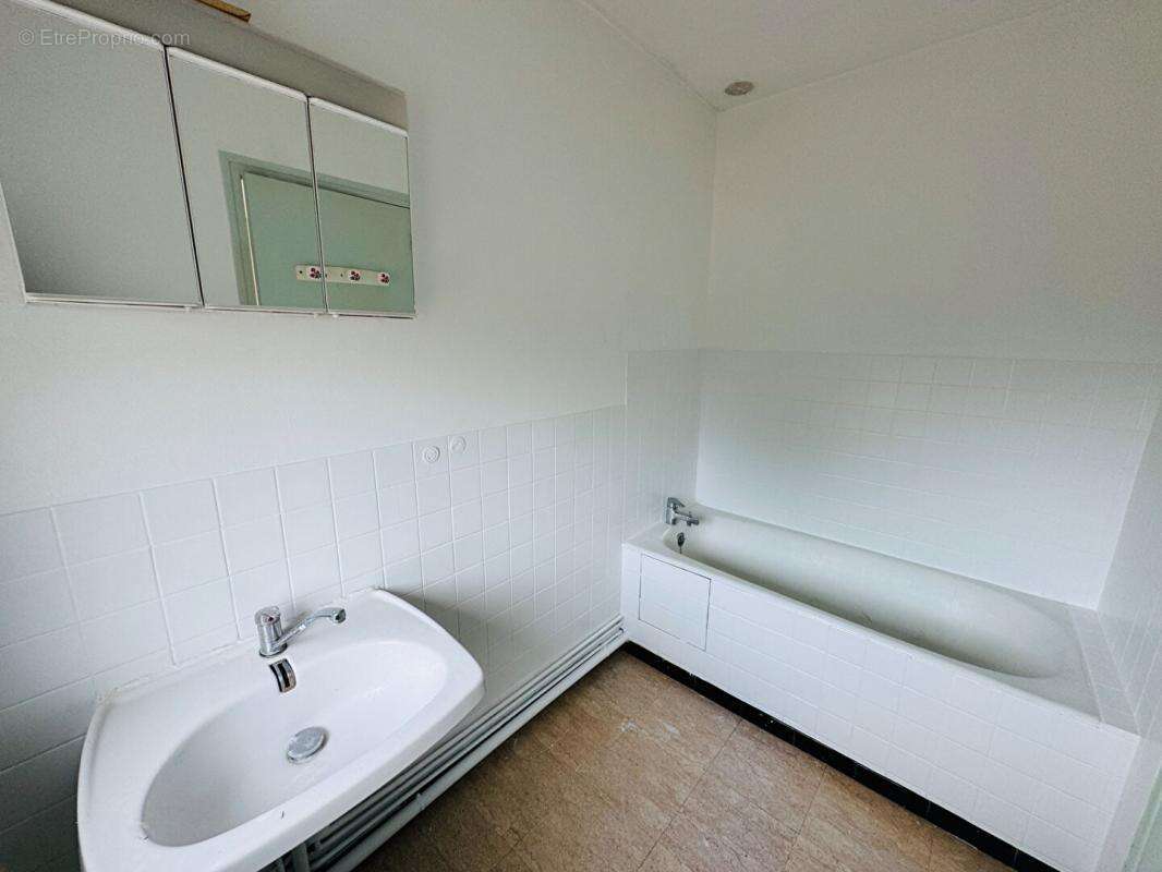 Appartement à FOURCHAMBAULT