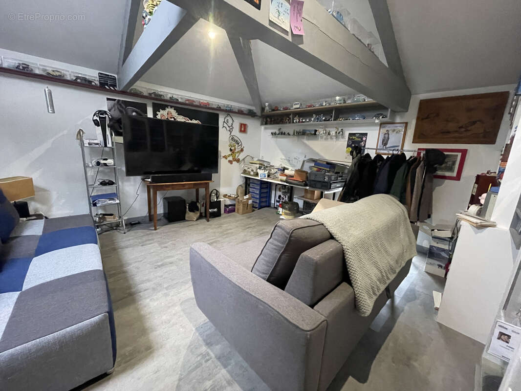 Maison à CHAMPNIERS