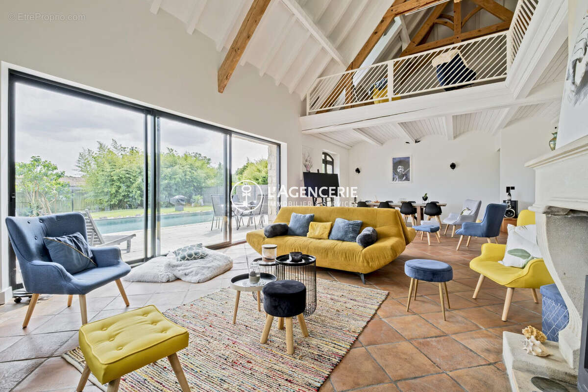 Maison à CARBON-BLANC
