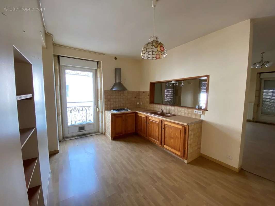 Appartement à FUMEL