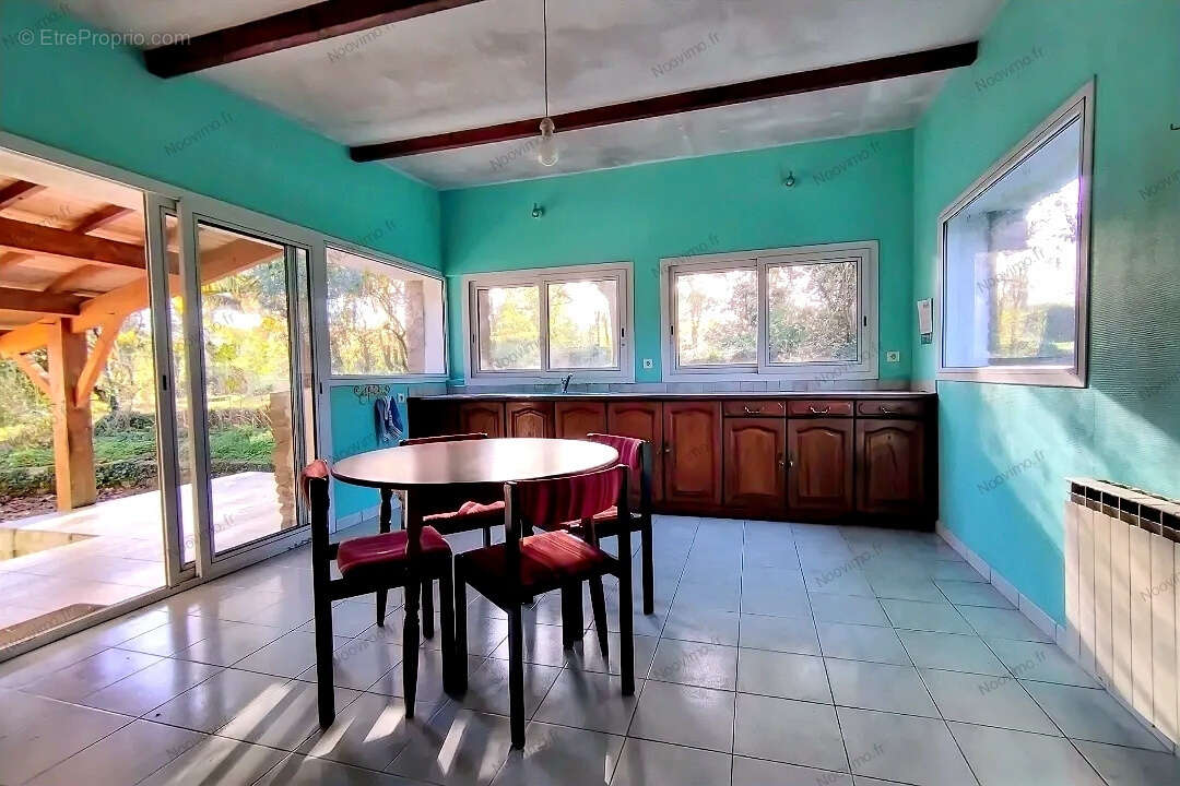 Maison à SAINT-ETIENNE-DU-BOIS