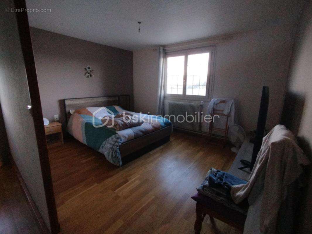 Maison à MONCHAUX-SORENG