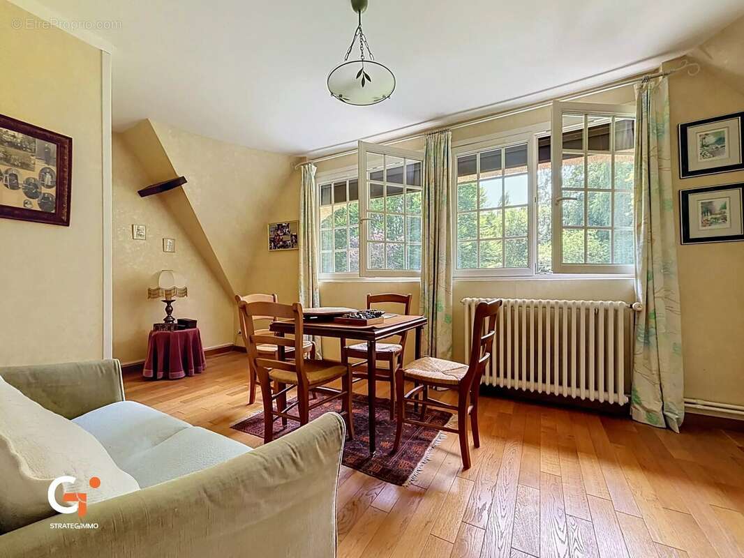 Charmant cottage de 210 m² à Bihorel - photo 11