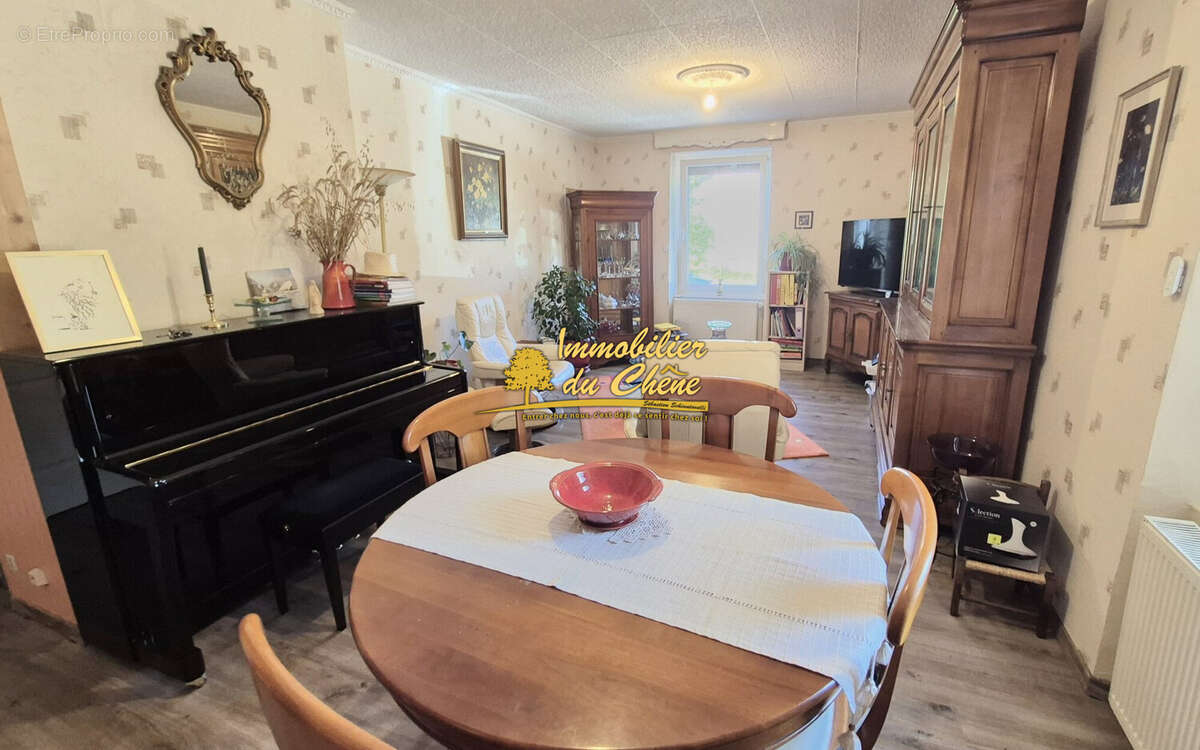 Maison 110 m² à Luxeuil-Les-Bains  - photo 9