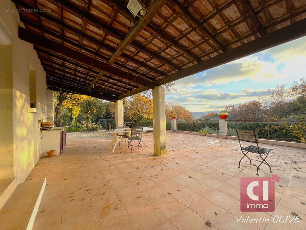 Maison à LA ROQUEBRUSSANNE