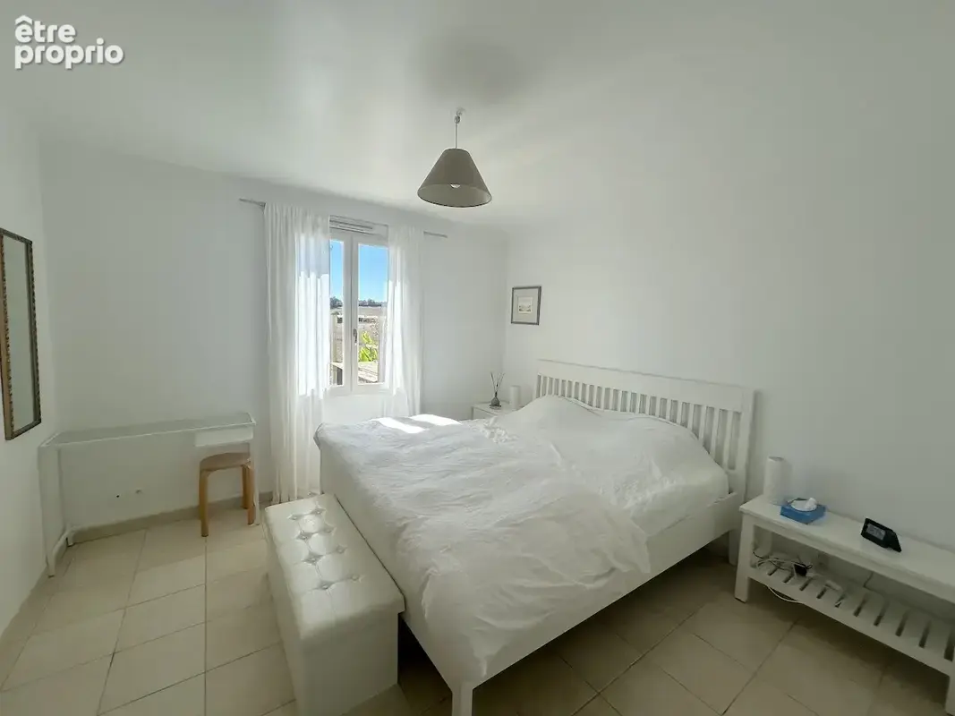 Coup de coeur pour cette magnifique maison avec piscine et vues dégagée sur terrain de 8249m2 - photo 7