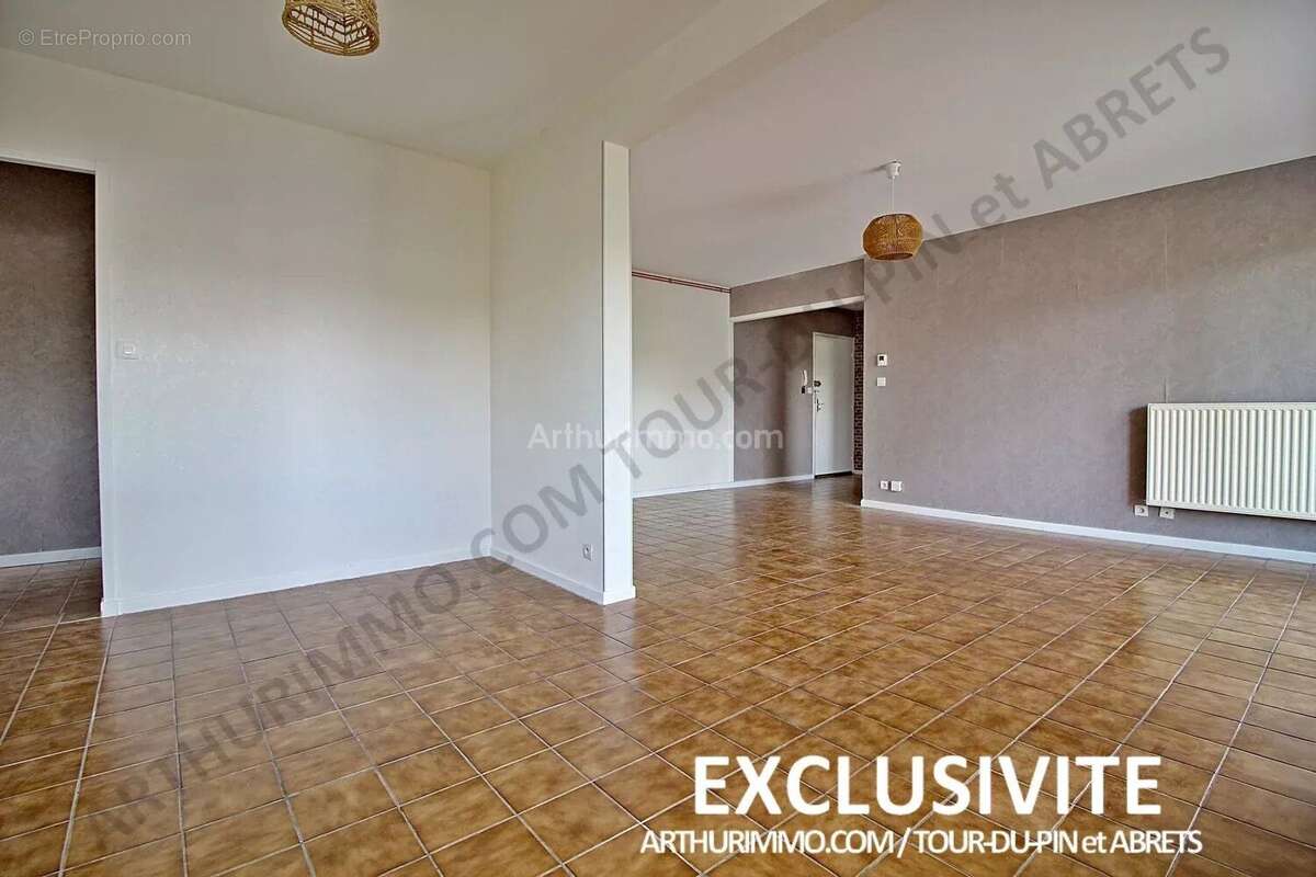 Appartement à RIVES