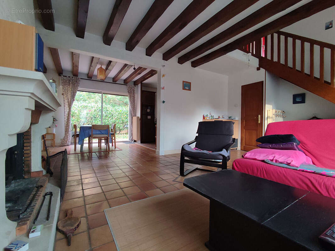 Maison à SAINT-JEAN-DE-BRAYE