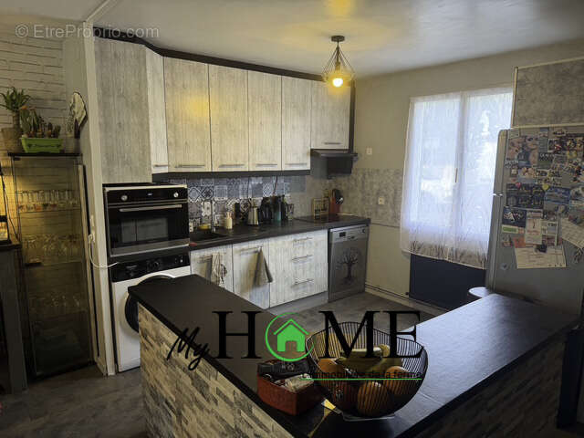 Maison à VERT-SAINT-DENIS