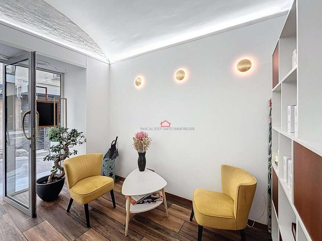 Photo 4 - Commerce à AJACCIO