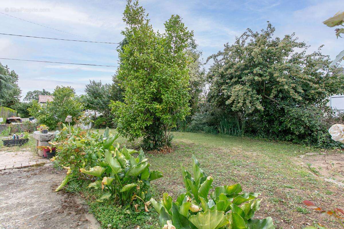 Maison Gorges 4 P . 3 Chs . 84.7 M² . Garage . T 545 M² . Terrasse - photo 9