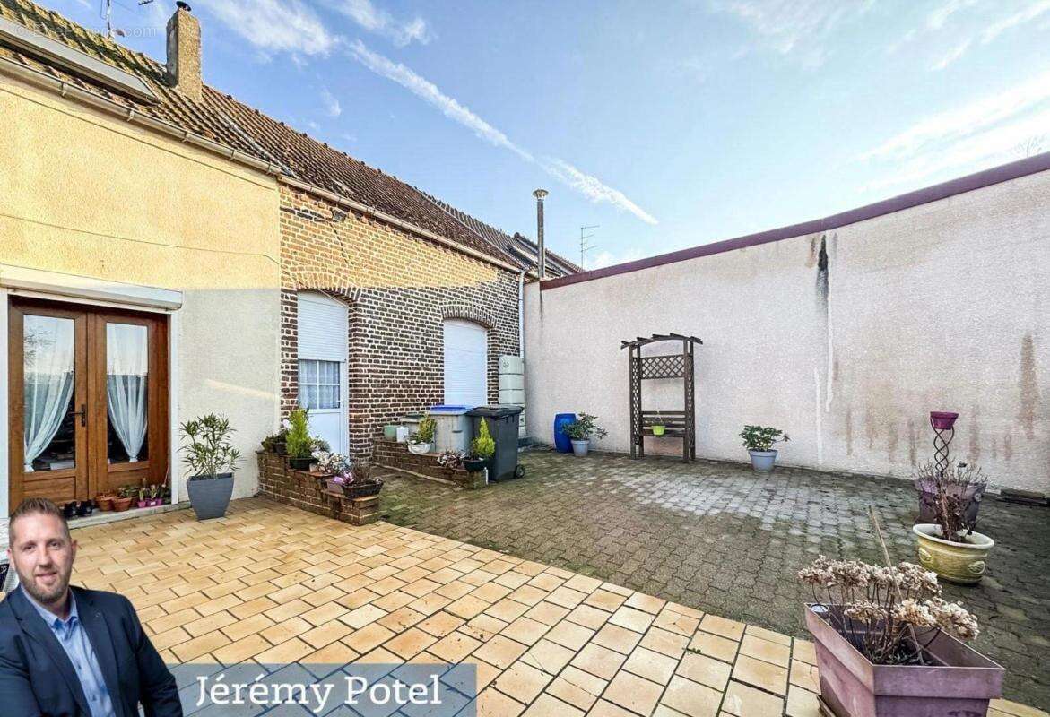 Maison mitoyenne, 5 chambres, jardin, garage à AVESNES LES AUBERT - photo 8
